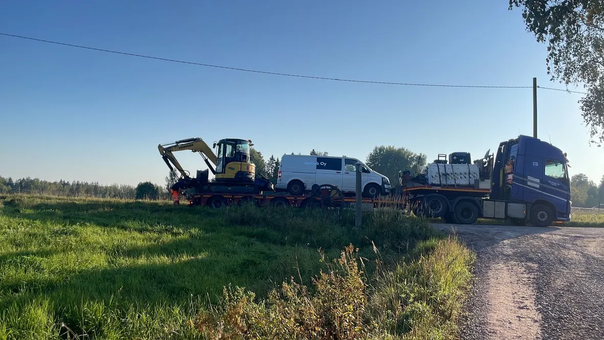 Kuorma-auto & nosturi