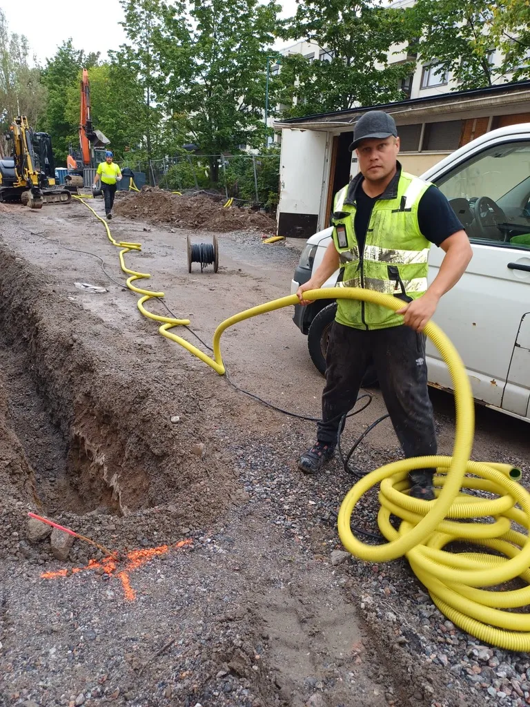 Elisan ja Valokuitusen valokuituverkot